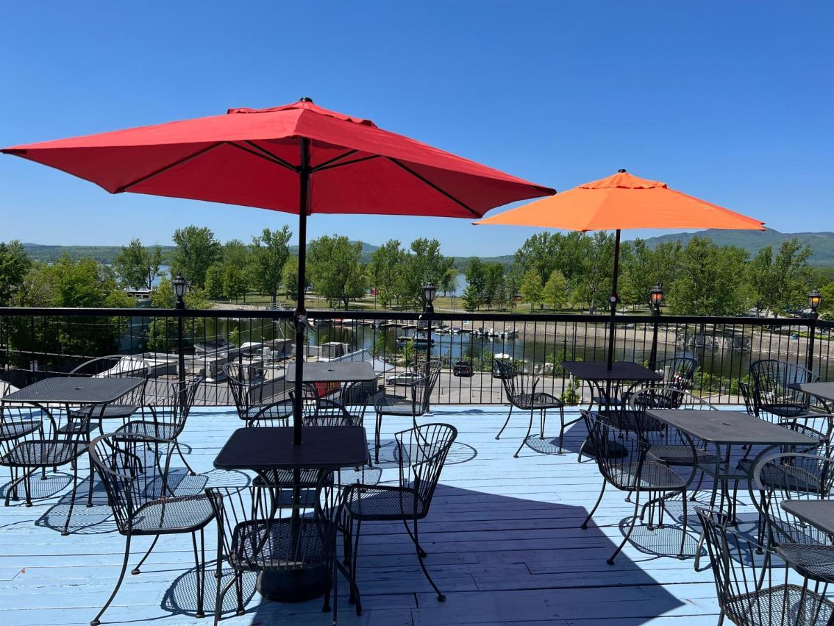 Auberge du Grand Lac Magog Exterior foto